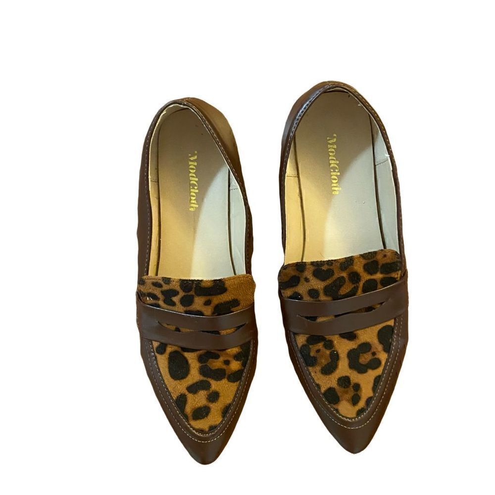 ModCloth The Cats Meow Faux Leather Brown Loafers Leopard Print Panel Size 8